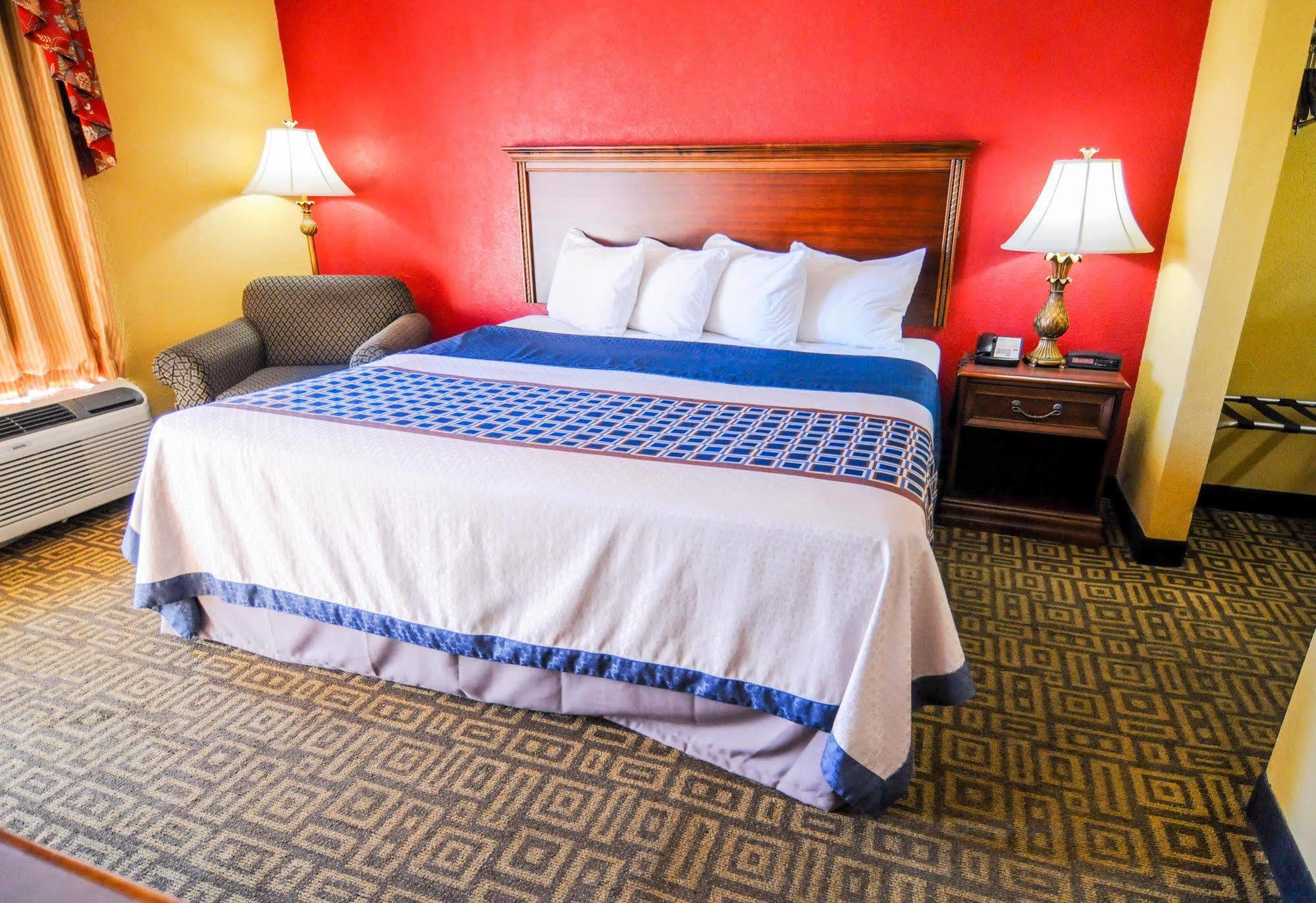 Heritage Inn Milledgeville Buitenkant foto